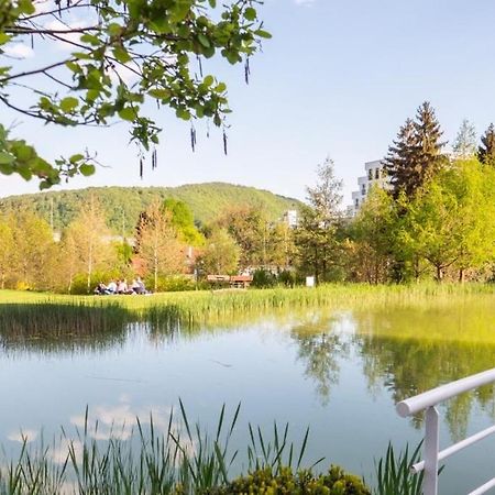 Alure Residences 2 & 24H Self Check-In, Parking In The Garage In The Apartment Building Included, New Building, Terrace, Green Location With A Forest Park With A Lake, Children'S Playground Banska Bystrica Exterior photo