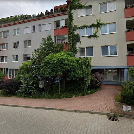 Alure Residences 2 & 24H Self Check-In, Parking In The Garage In The Apartment Building Included, New Building, Terrace, Green Location With A Forest Park With A Lake, Children'S Playground Banska Bystrica Exterior photo